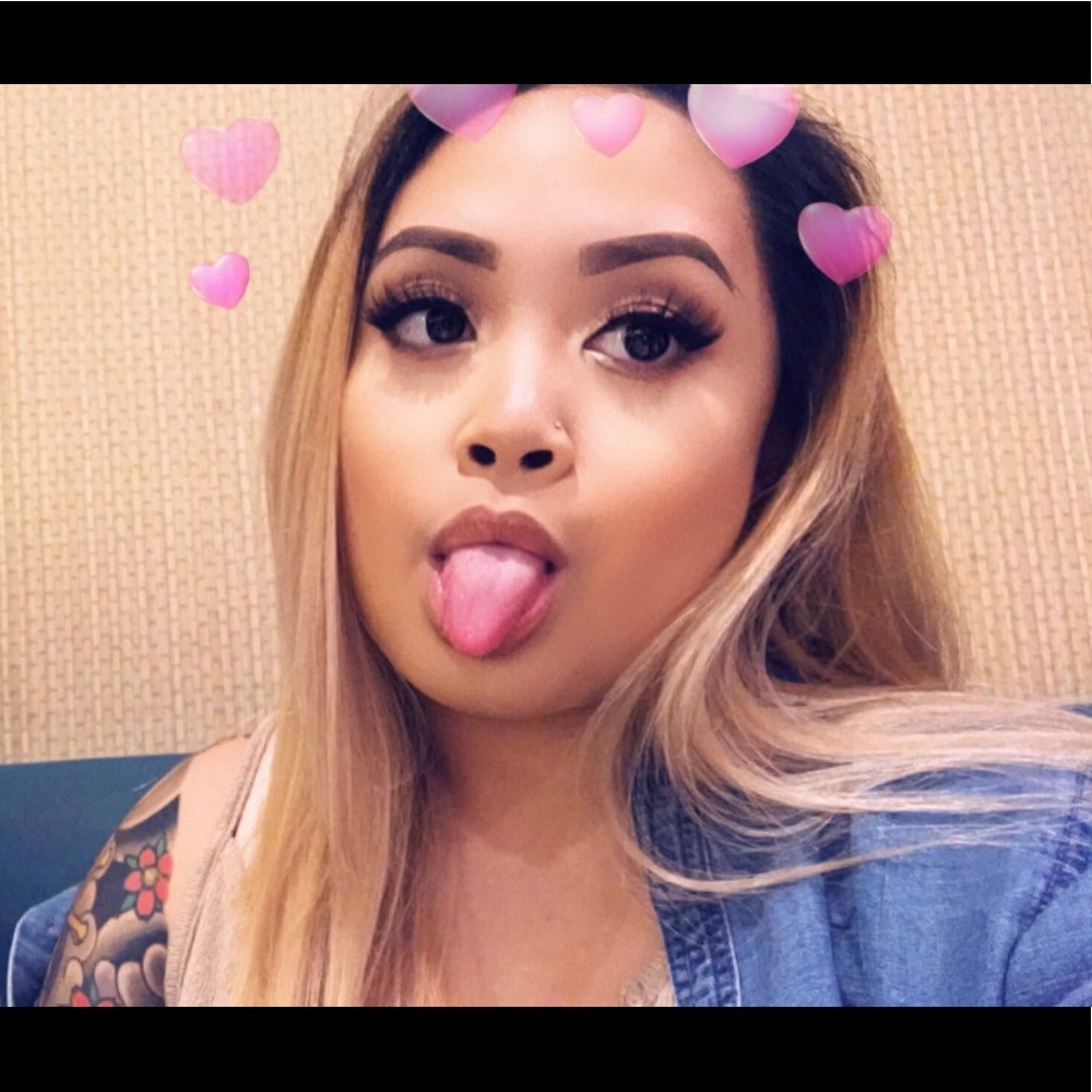 Meet your Posher, Aleana
